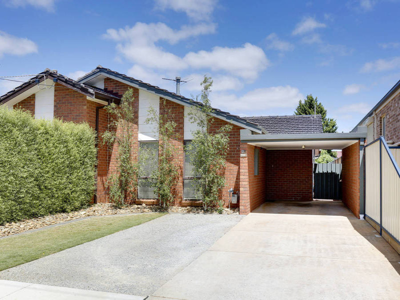 1/122 Tower Road, Werribee, Vic 3030 Property Details
