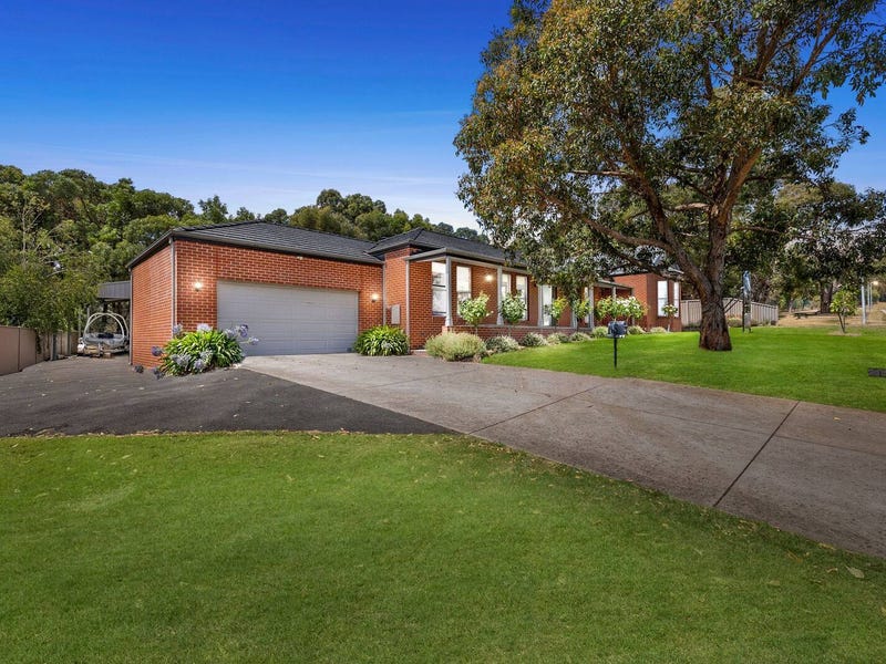 4 Pinevale Way, Ballarat North, VIC 3350
