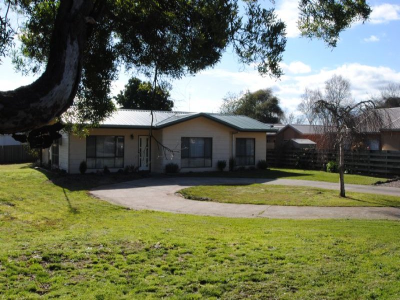 17 TURNER STREET, Leongatha, Vic 3953 Property Details