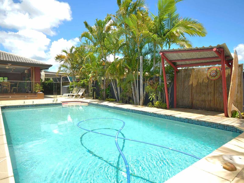 12 Barklya Place, Palm Beach, QLD 4221