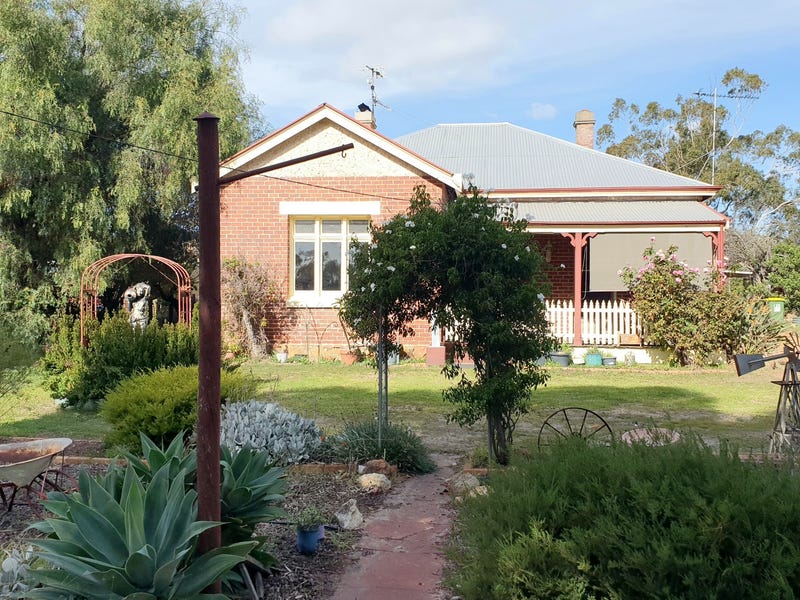 Houses for Sale in Wickepin, WA 6370