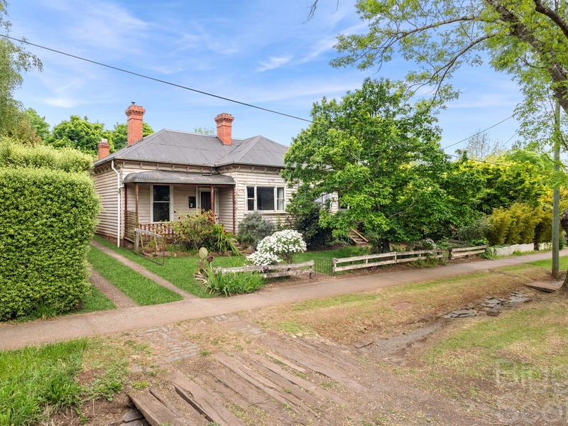 54 Raglan Street, Daylesford, Vic 3460 House for Sale