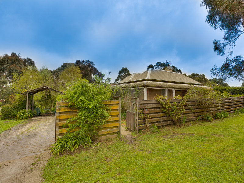 19 Lay Street, Ballan, Vic 3342 - realestate.com.au