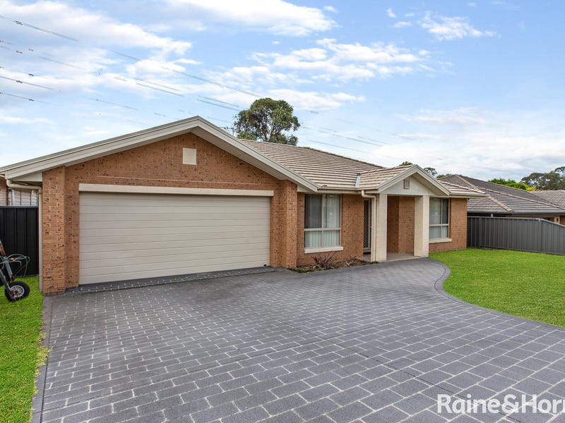 54 Dalmeny Drive, Macquarie Hills, NSW 2285