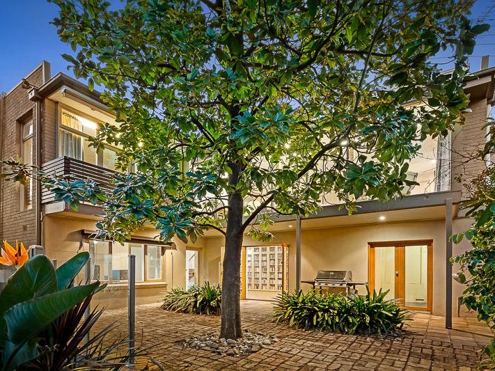 62 Adam Crescent, Montmorency, Vic 3094 Property Details