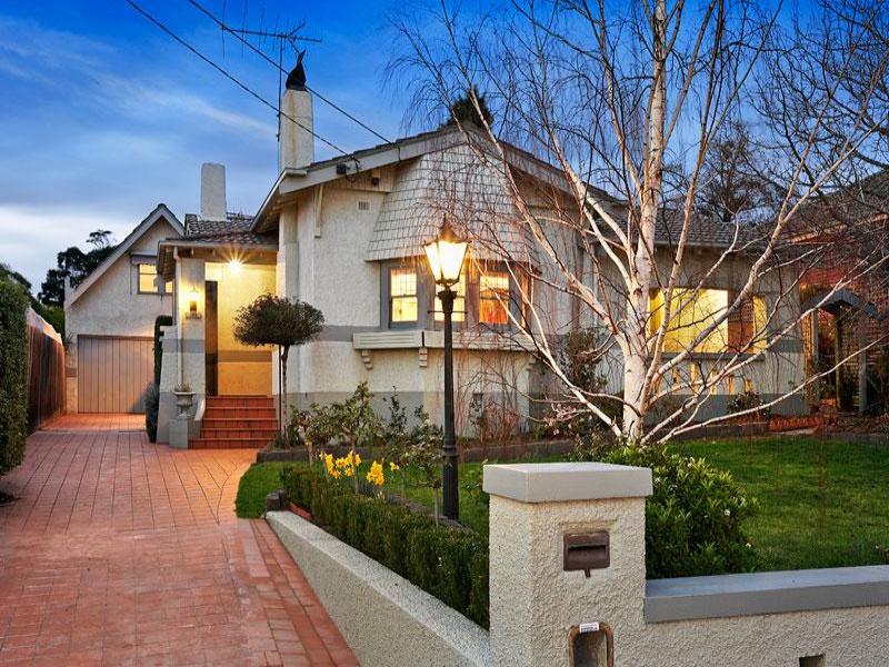132 Woodland Street, Strathmore, VIC 3041