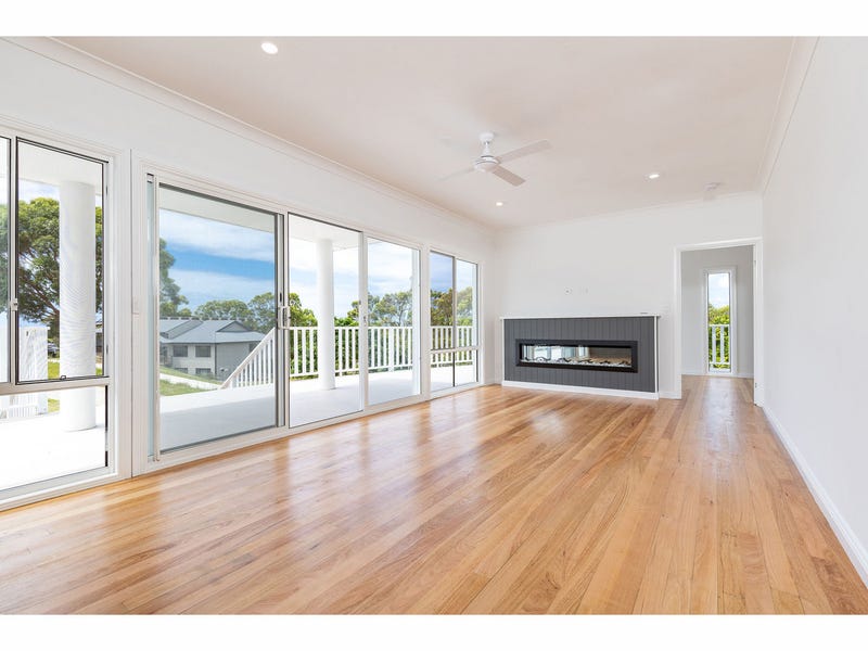 5 Bombora Place, Hallidays Point, NSW 2430