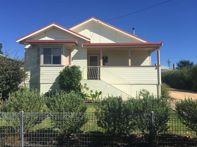 1 Froude Street, Inverell, NSW 2360 Property Details