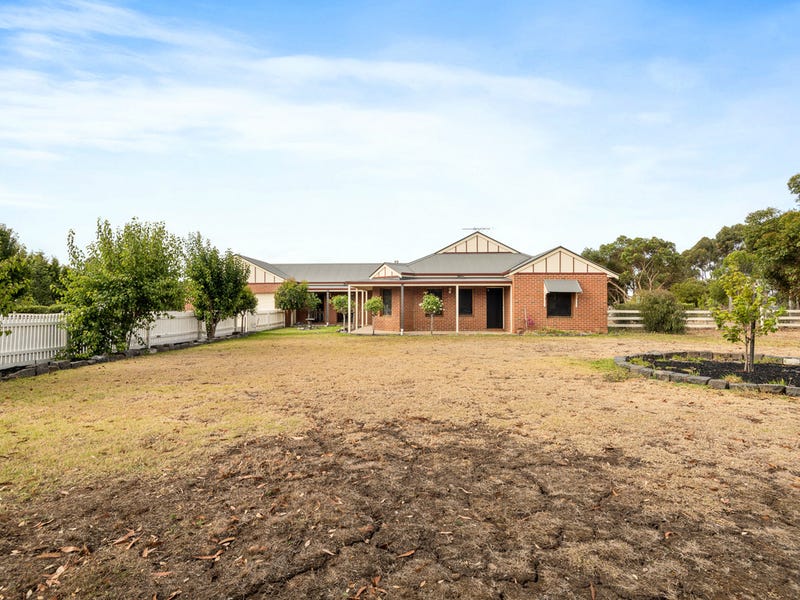 11 Bryan Place, Bannockburn, Vic 3331 Property Details