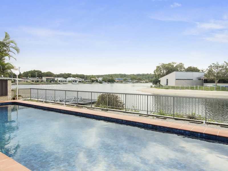 25 Barracuda Court, Palm Beach, QLD 4221