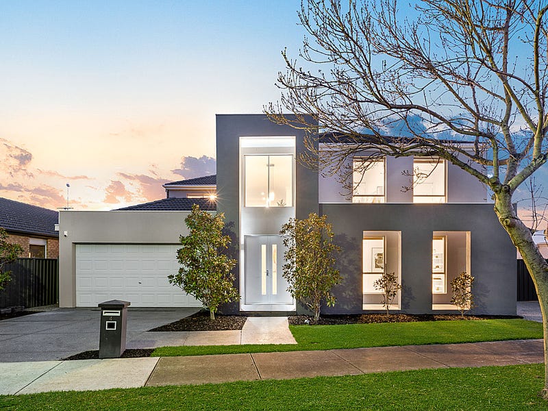 4 Cassan Way Caroline Springs Vic 3023