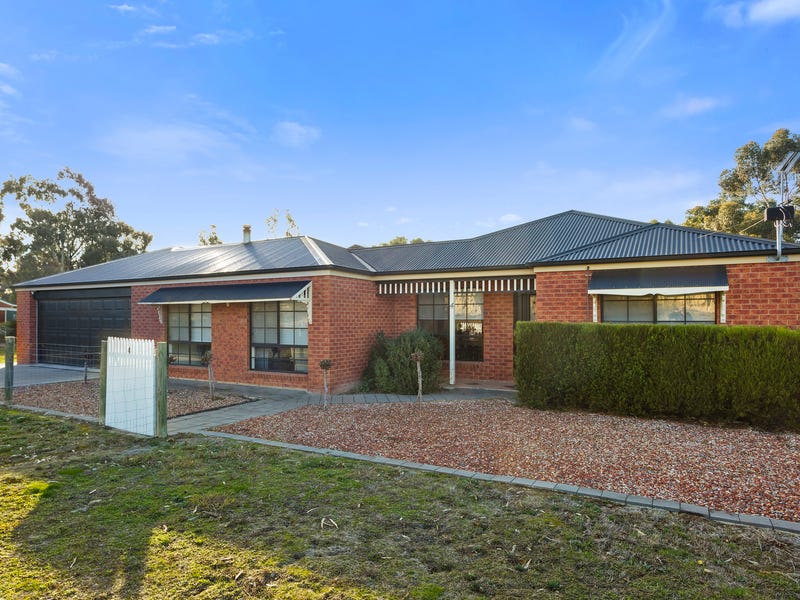 4 Viola Road, Huntly, VIC 3551