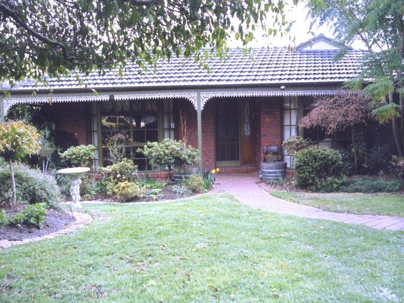 88 Quarry Hills Drive, Berwick, VIC 3806