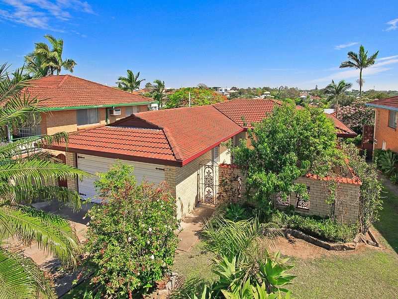 30 Ara Street, Camp Hill, QLD 4152