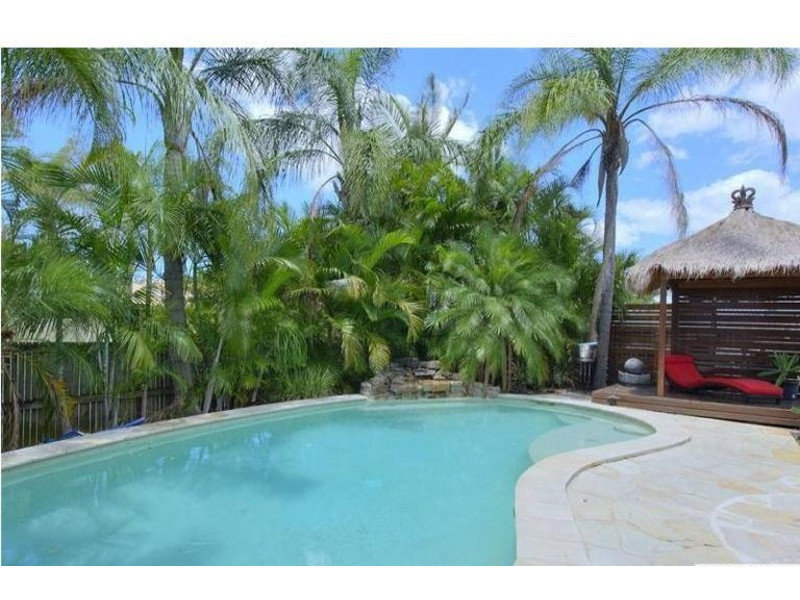 106 Monterey Keys Drive, Helensvale, Qld 4212 Property Details