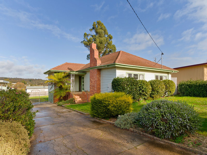 100 Duke Street, Castlemaine, Vic 3450 Property Details