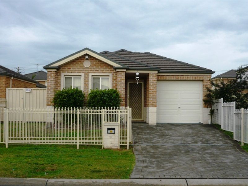 35 Robinia Avenue, Fairfield East, NSW 2165