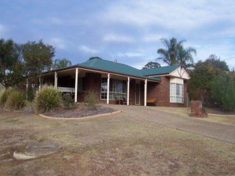 3 Cherrington Cres, Boonah, QLD 4310