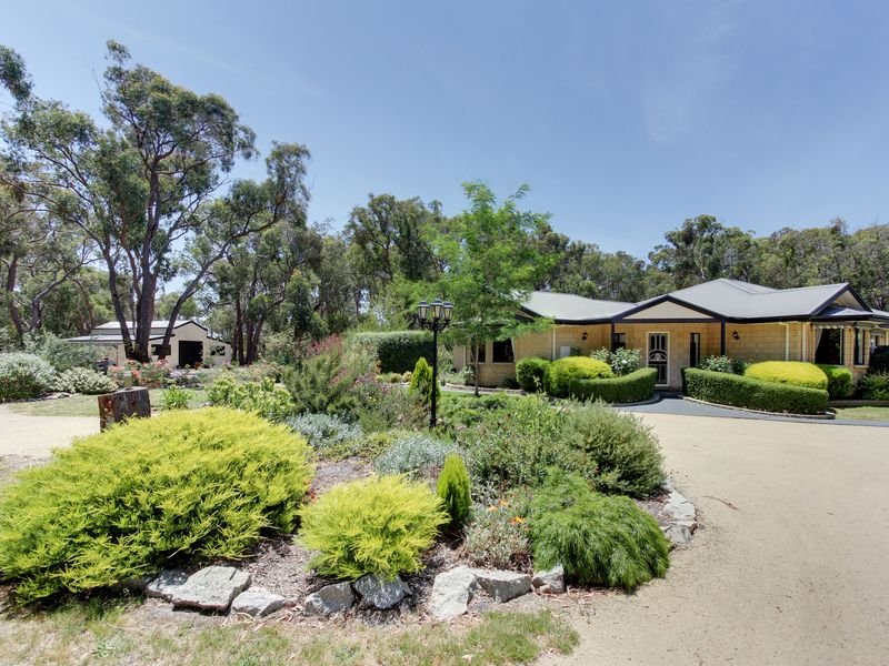 6140 South Gippsland Highway, Longford, Vic 3851 Property Details