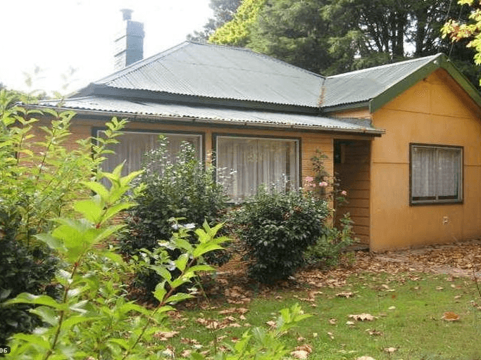 36 Railway Parade, Medlow Bath, NSW 2780