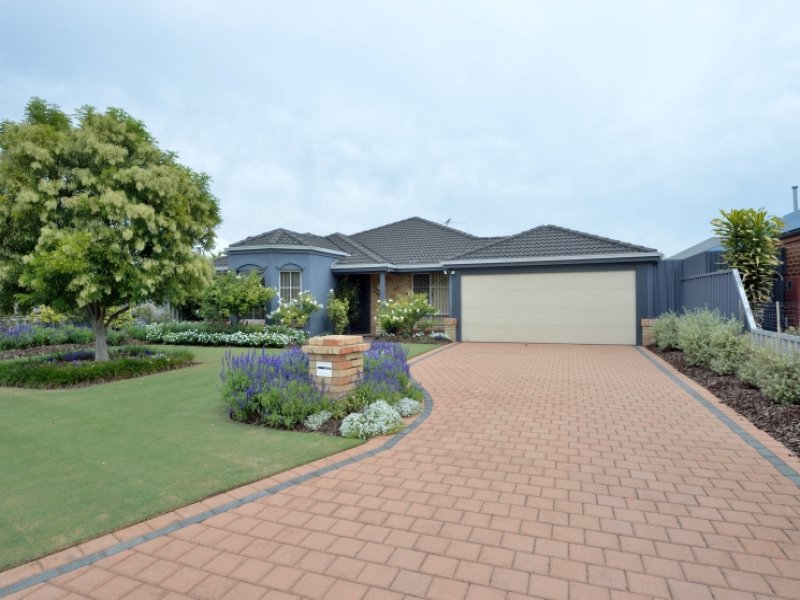 4 Harrington Waters Drive, Waikiki, WA 6169 Property Details