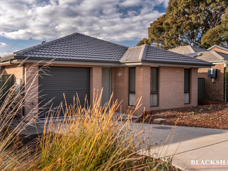 33 Rowland Street, Macgregor, ACT 2615