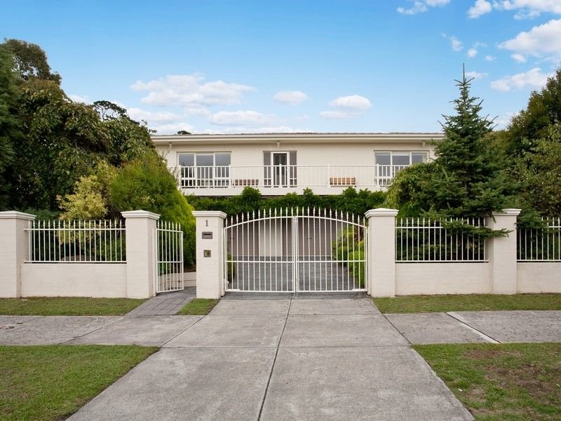 1 Jacaranda Crescent, Mornington, Vic 3931 Property Details