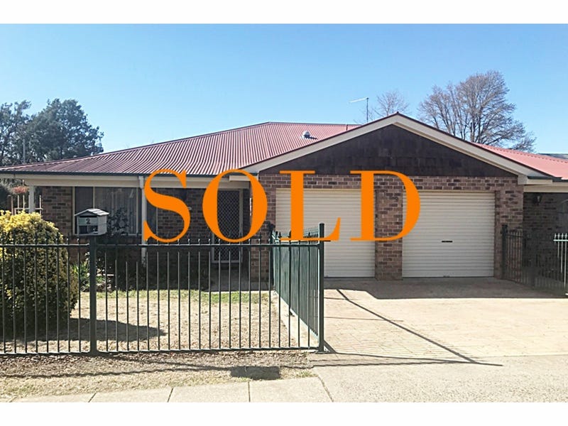 2/159 Barney Street, Armidale, NSW 2350