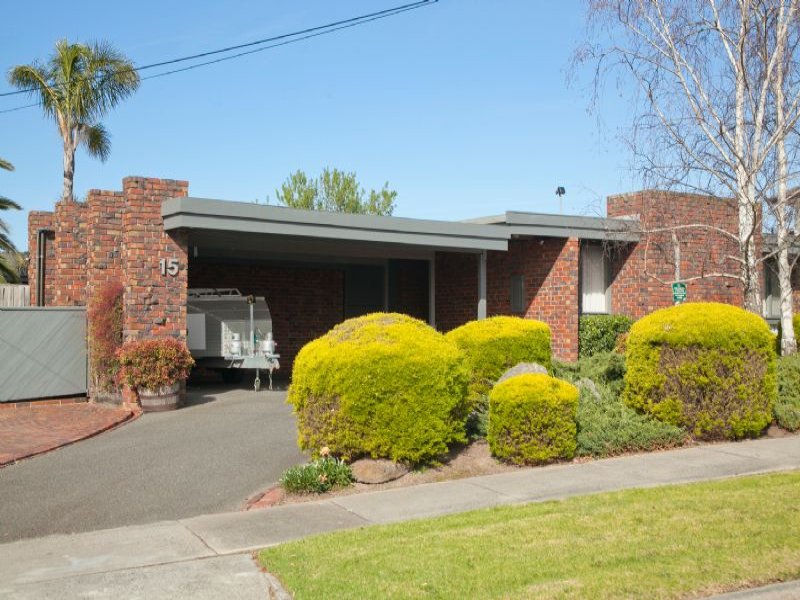 15 Outlook Drive, Dandenong North, VIC 3175