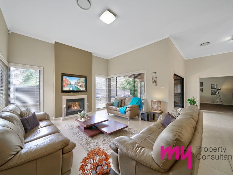 33 Bridgewater Boulevard, Camden Park, NSW 2570