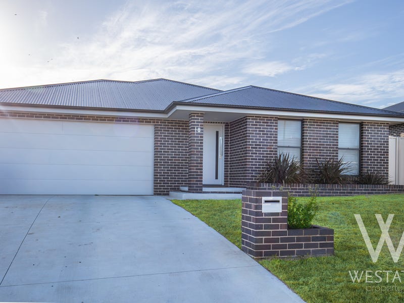 18 Basalt Way, Kelso, NSW 2795 Property Details