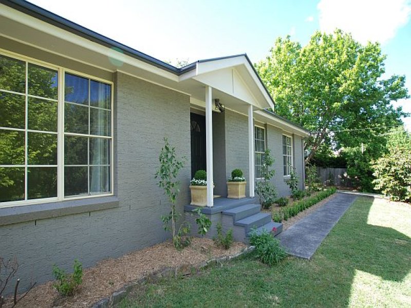 16 Holly Street, Bowral, NSW 2576 Property Details