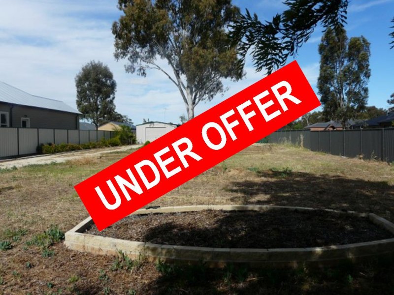 24 Charlotte Street, Tocumwal, NSW 2714