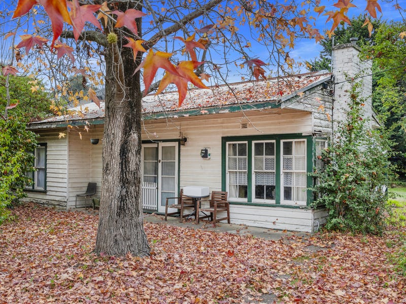 40 Liverpool Road, Kilsyth, Vic 3137 House for Sale