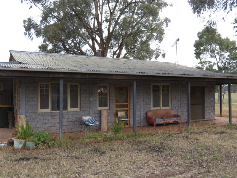 33 WedderburnBrenanah Rd, Wedderburn, Vic 3518 Property Details