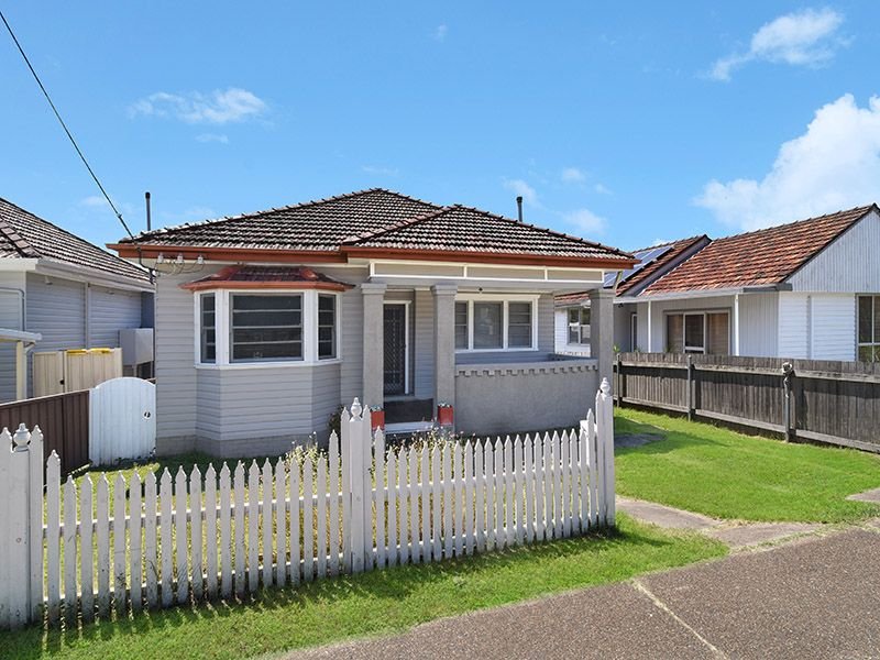 121 The Boulevarde, Toronto, NSW 2283 Property Details