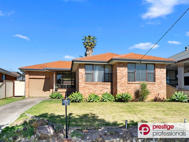 10 Pritchard Avenue, Hammondville, NSW 2170