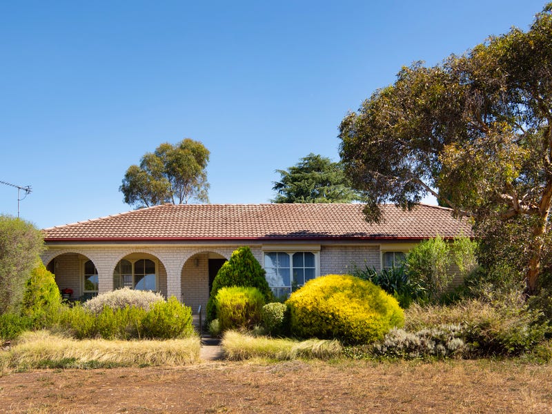 28 Saint Street, Castlemaine, Vic 3450 House for Sale