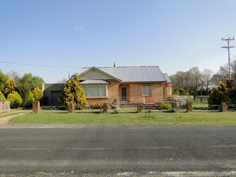 16 Lackey Street, Guyra, Nsw 2365 - Property Details