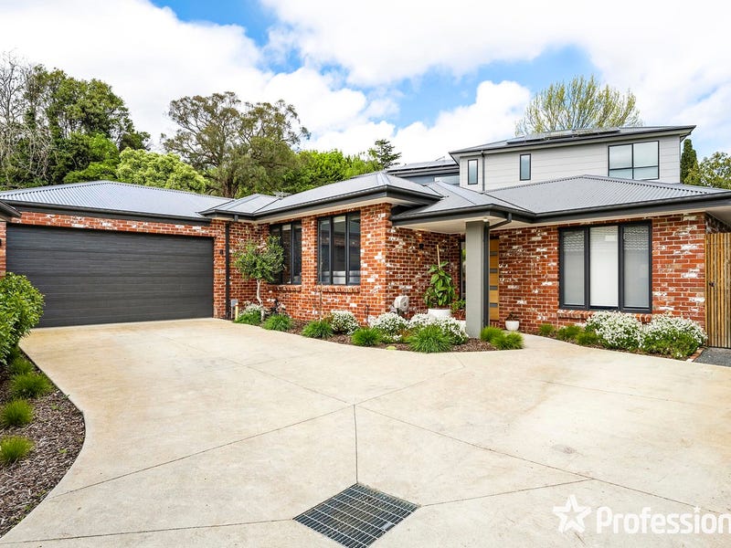 2/36 Batterbee Drive, Mooroolbark, VIC 3138