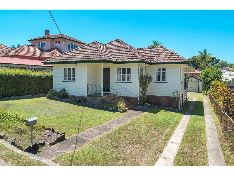 19 Pullen Road, Everton Park, Qld 4053