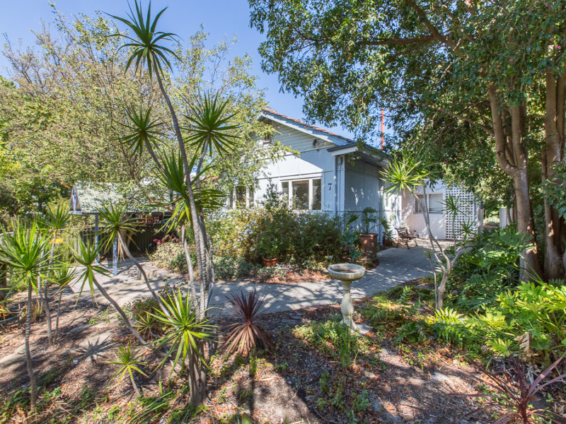 7 Greenville Street, Swanbourne, WA 6010 Property Details