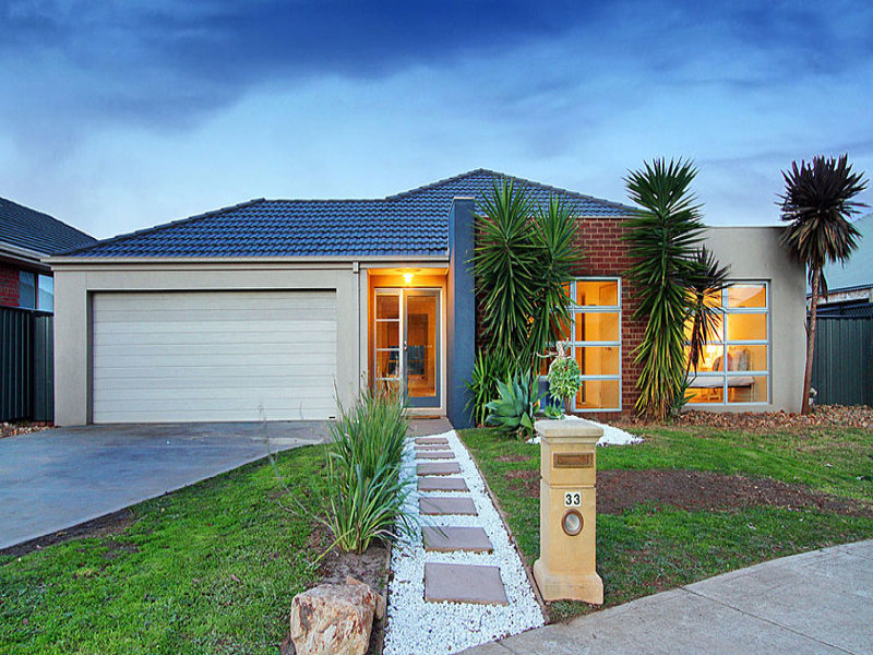 33 Melfin Drive, Hillside, Vic 3037 Property Details