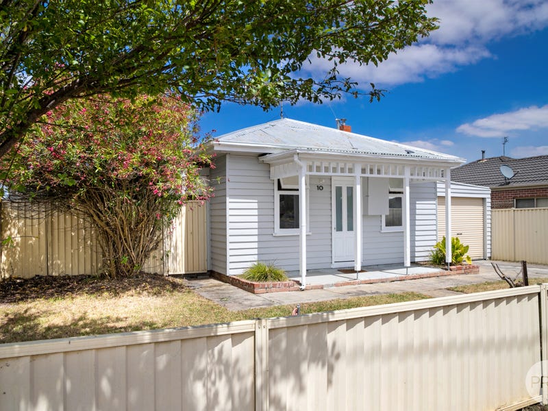 10 Street, Sebastopol, Vic 3356 House for Sale