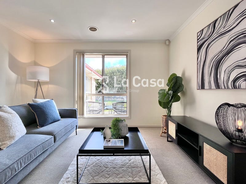 4 Elm Grove, Gungahlin, ACT 2912 House for Sale