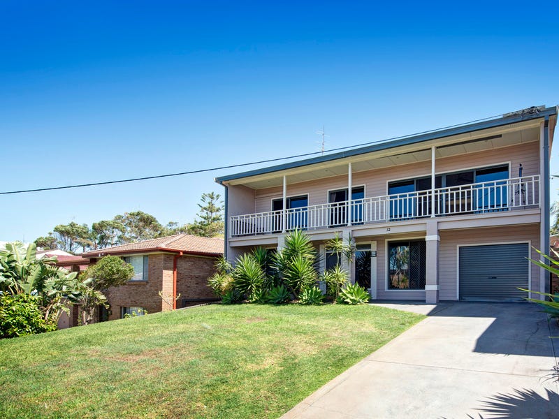 12 Barellan Street, Caves Beach, NSW 2281