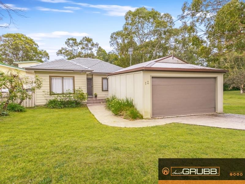 12 Cummins Street, Unanderra, NSW 2526