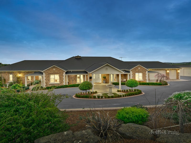 85 Sunset Drive, Chirnside Park, VIC 3116