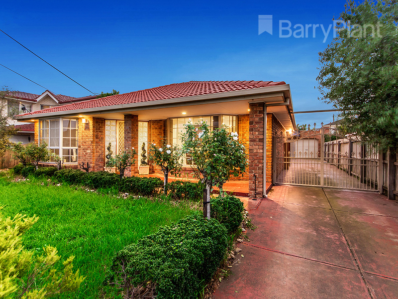 25 Lake Boga Avenue, Deer Park, VIC 3023