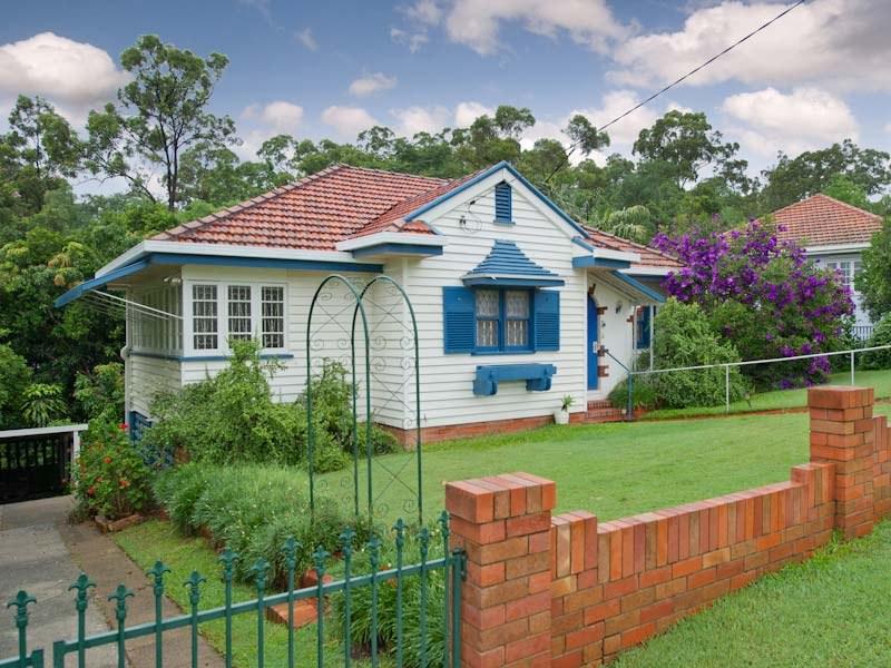66 Carey Street, Bardon, Qld 4065